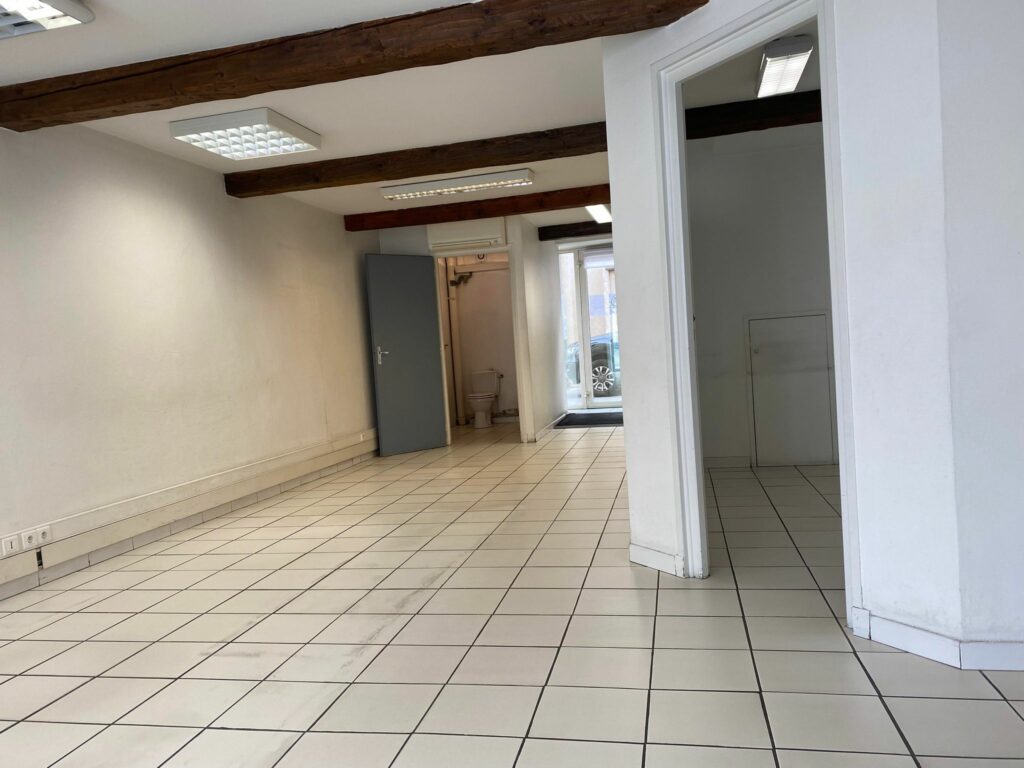 Local commercial ou professionnel centre-ville