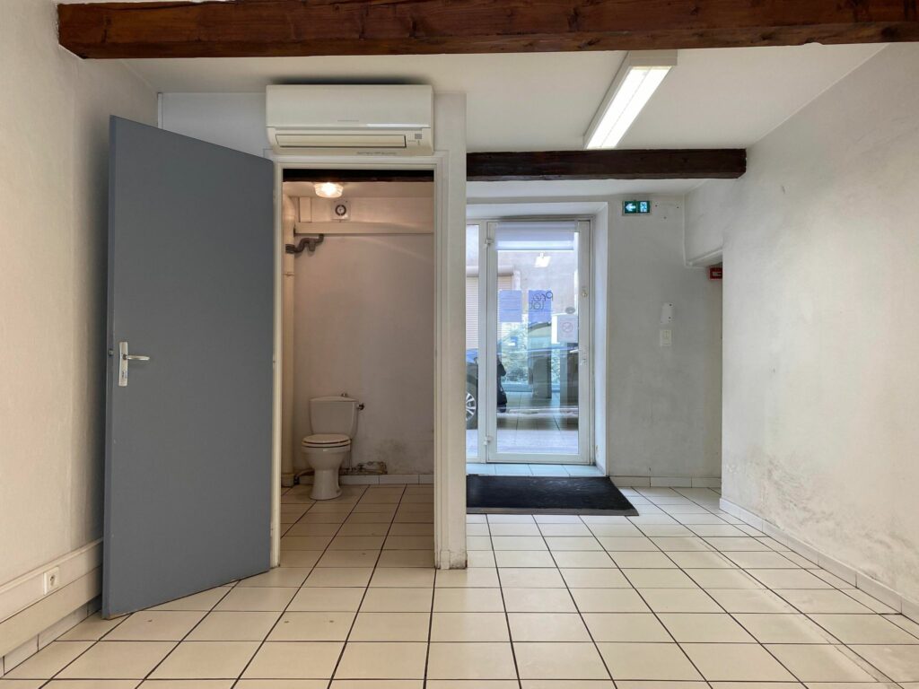 Local commercial ou professionnel centre-ville